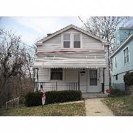 Nice 2 Bedroom, 2 Bath in Burnet Woods, OH