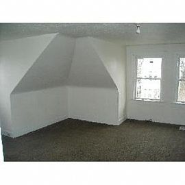 Large 3 Bedroom, 1.5 Bath 2nd Floor Apt in Cincinnati, OH (Photo 5 of 5)