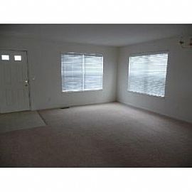 Beautiful Condo with 2 Master Suites in Columbus, OH (Photo 2 of 5)