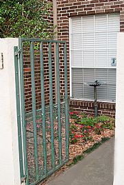 Beautifully Updated 3 Bedroom, 3 Full Bath Townhome  in Dallas, TX (Photo 6 of 9)