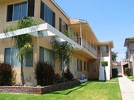 Beautiful 1 Bedroom Upper Level Apartment Near Crenshaw in Inglewood, CA