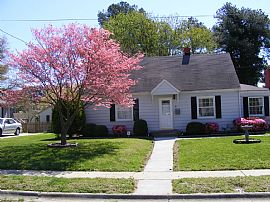 4 Bedroom Home in The Heart of Hampton Roads in Portsmouth, VA