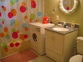 Beautifully Restored 2 BR Row House in Historic Capitol Hill  in Washington, DC (Photo 5 of 6)