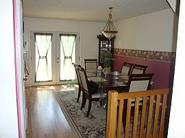 Spacious 2 BR Townhome with Finished Basement in Windsor Mill, MD (Photo 5 of 12)