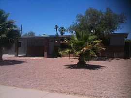 3 BR, 2 BA Home in Central Mesa - Pool - Pets Welcome in Mesa, AZ
