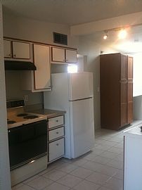 3 BR, 2 BA Home in Central Mesa - Pool - Pets Welcome in Mesa, AZ (Photo 11 of 12)