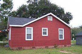 All Electric 2/1 Home Comes with 1/2 Off 1st month's Rent! in Pensacola, FL (Photo 5 of 5)