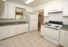 Roomy Mid-Town Home Available with Free Rent Deal Included! in Pensacola, FL (Photo 3 of 4)