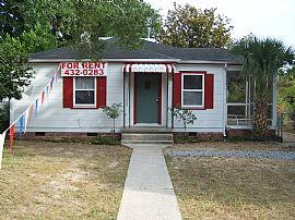 2 BR, 1 BA Home with Military Discount on Deposit! in Pensacola, FL