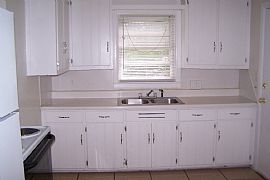 2 BR, 1 BA Home with Military Discount on Deposit! in Pensacola, FL (Photo 2 of 5)