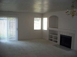 House For Rent in Stockton, CA (Photo 4 of 5)