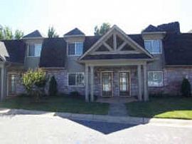 Immaculate Condo in Quiet Community in Smyrna, GA (Photo 2 of 5)