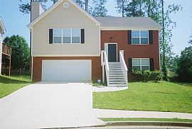 3 Bedroom, 2.5 Bath Home - Great Value For The Money! in Jonesboro, GA