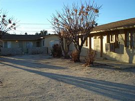 Beatiful Briggs and Lay Duplex in Twentynine Palms, CA (Photo 2 of 4)