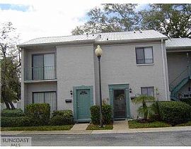1 Br, 1.5 Ba Townhouse Near Beaches! in Seminole, FL