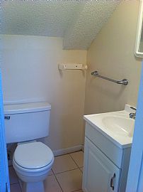 1 Br, 1.5 Ba Townhouse Near Beaches! in Seminole, FL (Photo 2 of 6)