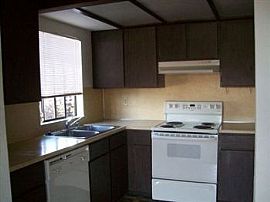 1bed/1bath in Edmonds, Pets Ok, Ground Floor in Edmonds, WA (Photo 2 of 5)