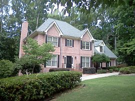 Extremely Nice 4 BR Home on Corner Lot with Circular Driveway in Fayetteville, GA