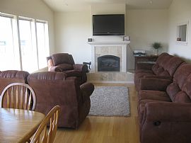 2 Bedroom, 2 Story Vacation Home at Seaview in Grays Harbor   in Westport, WA (Photo 3 of 6)