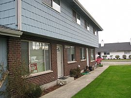 Great 2 Bedroom Townhouse Ready on July 18th  in Enumclaw, WA