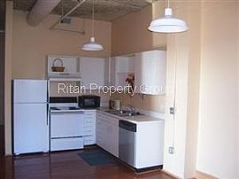 Sensational 1 BR, 1 BA Townhouse in Atlanta, GA (Photo 2 of 3)