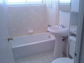 3 Bedroom Home Walk to The High School in Twentynine Palms, CA (Photo 2 of 4)