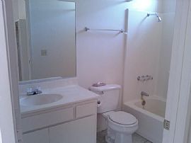 One Bedroom Apartment  in Yucca Valley, CA (Photo 2 of 3)