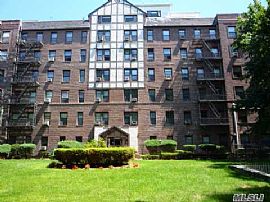 Wonderful Studio Apartment in The Heart of Great Neck in Great Neck, NY (Photo 10 of 12)