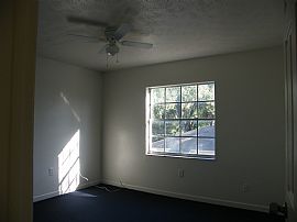 Great 2/1 Unit Newly Renovated and Ready For Move-In! in Tampa, FL (Photo 4 of 5)
