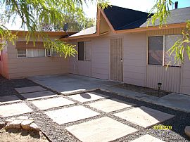 Nice 3 Bedroom Home with It's Own Court Yard in Morongo Valley, CA (Photo 4 of 4)