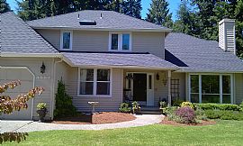 4 Bedroom Home Near Pinke Lake in Sammamish, WA