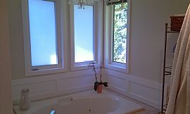 4 Bedroom Home Near Pinke Lake in Sammamish, WA (Photo 10 of 12)