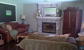 4 Bedroom Home Near Pinke Lake in Sammamish, WA (Photo 6 of 12)