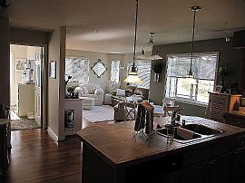 Luxury 2 BR, 2 BA Condo with Tons of Community Features in Puyallup, WA (Photo 4 of 11)
