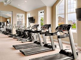 Luxury 2 BR, 2 BA Condo with Tons of Community Features in Puyallup, WA (Photo 9 of 11)