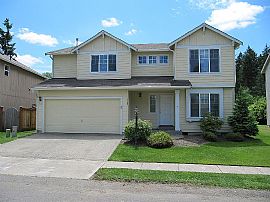 Spacious 4 BR Home with All Appliances Kitchen Included in Spanaway, WA