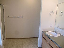 Spacious 4 BR Home with All Appliances Kitchen Included in Spanaway, WA (Photo 5 of 6)