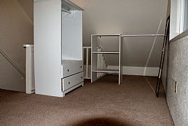 Clean and Cozy 1 Bd Apartment in Centralia, WA (Photo 3 of 6)