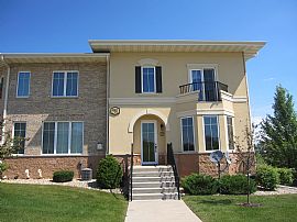Beautiful 2 Bedroom Condo Located Oregon/madison Wi in Oregon, WI