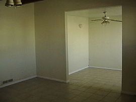 3 Bedroom Home Plus Office Available 8-1-11 in Las Cruces, NM (Photo 2 of 9)