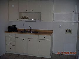 3 Bedroom Home Plus Office Available 8-1-11 in Las Cruces, NM (Photo 8 of 9)