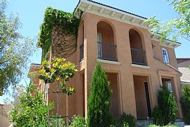 4br(+bonus Room)/3.5ba Nice Quiet Secured Area in Temecula, CA (Photo 2 of 7)