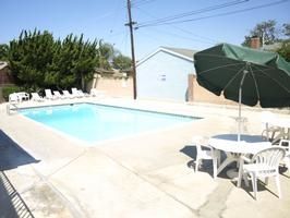 Cottage-Like Apartment Near All Schools and Cerritos College in Bellflower, CA (Photo 3 of 5)