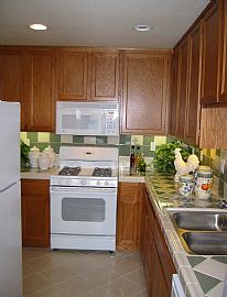 2-Story, 3 BR, 2.5 BA Townhouse Ready July 24, 2011 in Chula Vista, CA (Photo 6 of 10)