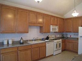 Wonderful Rental in Prestigious "Astor Place" in Wheeling, IL (Photo 4 of 4)