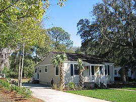 Stylish and Spotless Furnished By The Week/month in Saint Marys, GA