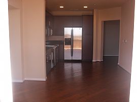 Hillcrest-Room For Rent in Beautiful Condo with Own Bathroom in San Diego, CA (Photo 12 of 12)