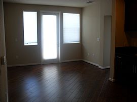 Hillcrest-Room For Rent in Beautiful Condo with Own Bathroom in San Diego, CA (Photo 3 of 12)