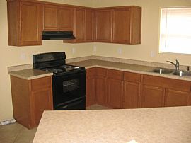 4 Bedroom Home with 3200 Sq. Ft. in Phoenix, AZ (Photo 2 of 12)