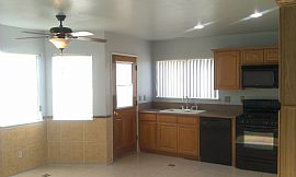 "Bloomington" Rialto Beautiful and Spacious 3bd 2ba Home in Rialto, CA